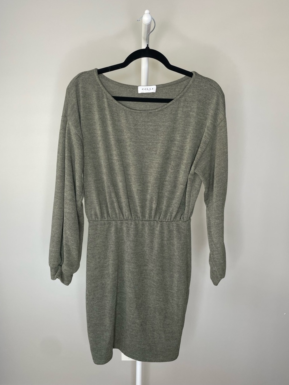Gilli Olive Long-Sleeve Scoop Neck Knit Dress - Large
